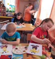 В нашей группе все умеют петь, творить, стихи читать... В нашей группе все умеют петь, творить, стихи читать.